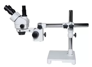 SZM-600T zoom sztereo-mikroszkóp 10.5x-67.5x nagyítással