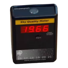 Sky Quality Meter lencsével (SQM-L)